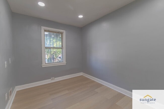 Building Photo - 105 Upmanor Rd