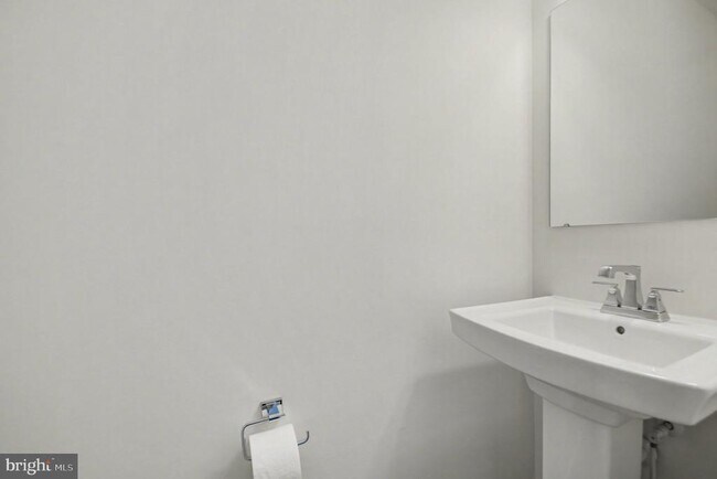 Building Photo - 11398 Willow Green Cir