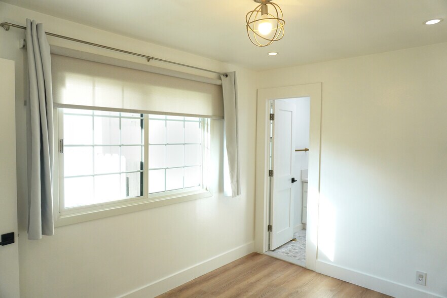 Second Bedroom - 1120 S Barrington Ave