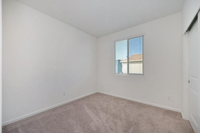 Building Photo - Now Leasing – 3 Bed + Loft, 2.5 Bath (2019...