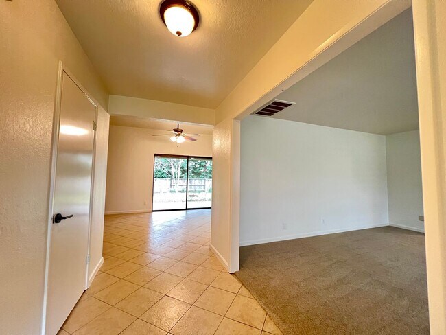 Building Photo - Classic Granite Bay Ranch Style 3/2/3 w Pasture