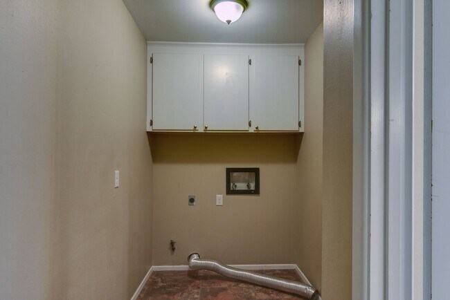 Building Photo - Pleasant Grove House for rent!