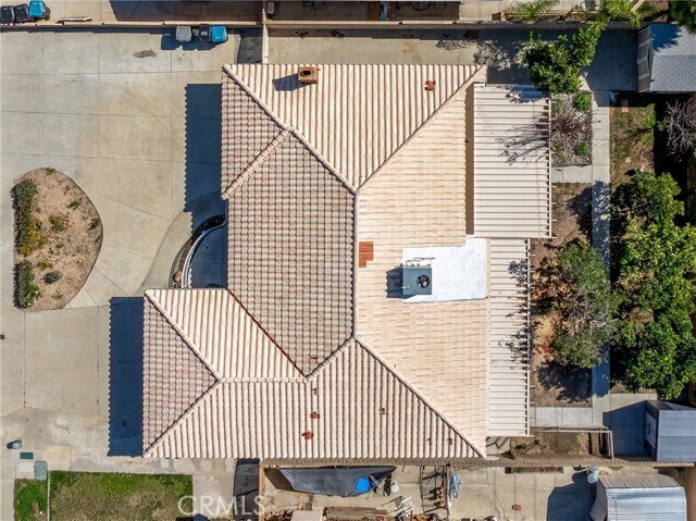 Building Photo - 41363 Plumrose St