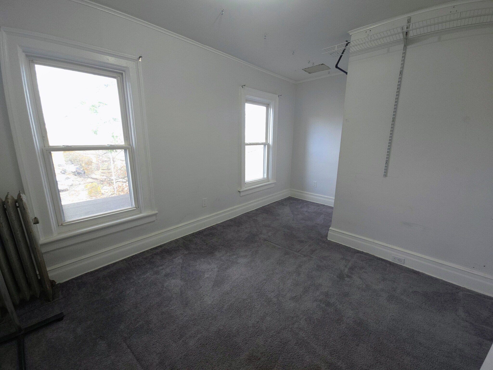 Building Photo - 19 Rossmore Pl