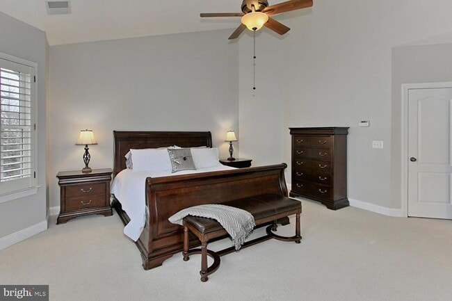 Building Photo - 5238 Bessley Pl