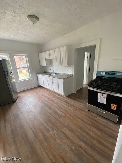 Building Photo - 13517 Woodworth Ave