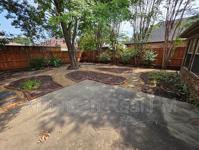 Building Photo - 1209 Shadow Lakes Blvd