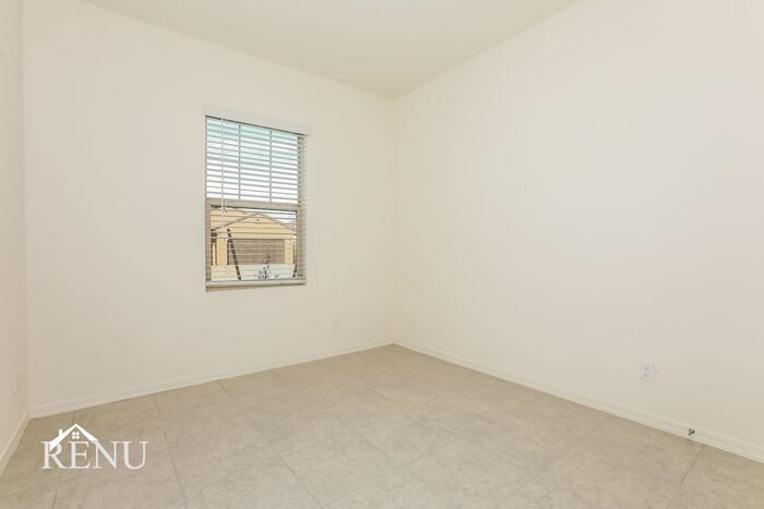 Building Photo - 35551 W San Capistrano Ave