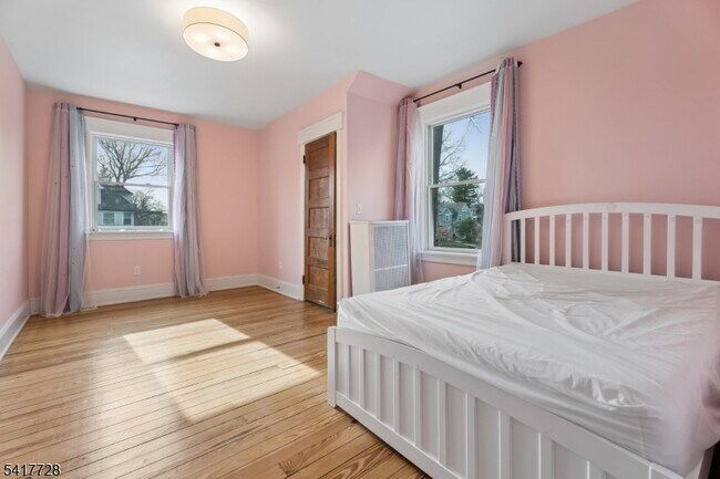 Building Photo - 439 St Marks Ave