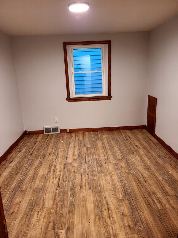 Building Photo - 936 McKean Ave