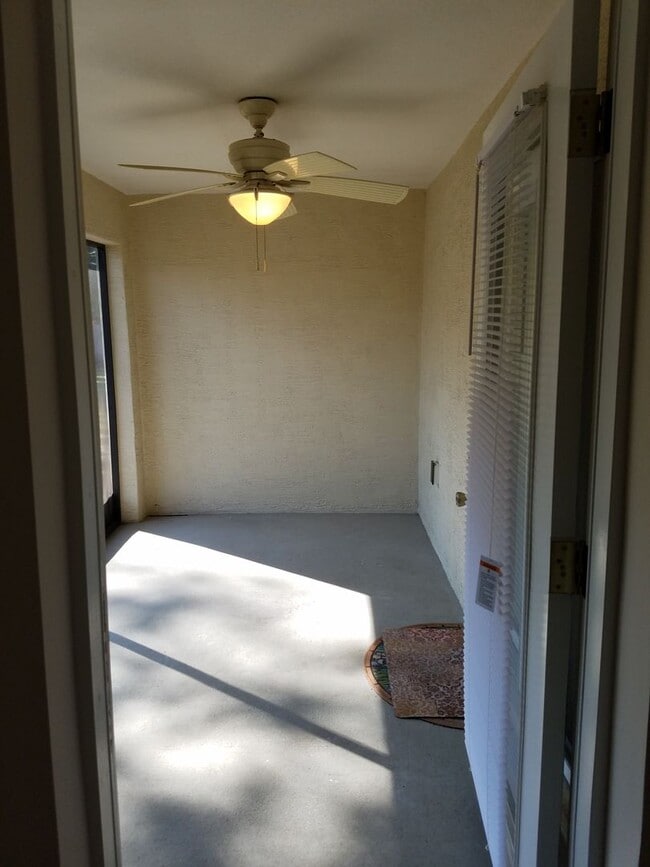 Building Photo - $1550 - 3/2/1 - Palm Coast Duplex - Great Location