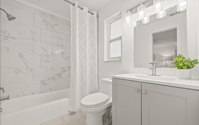 Building Photo - Home For Rent in Clearwater Manor!