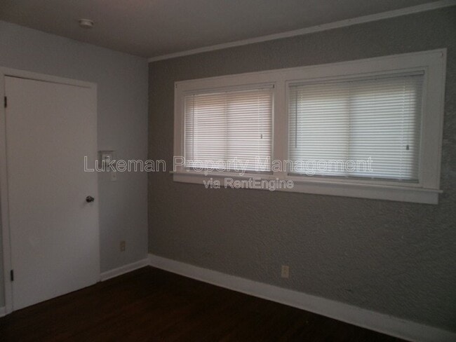 Building Photo - 3013 Portage St