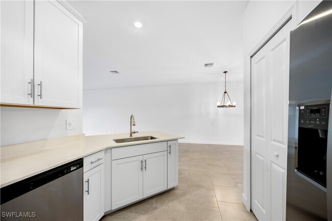 Building Photo - 19597 Hinkley Dr