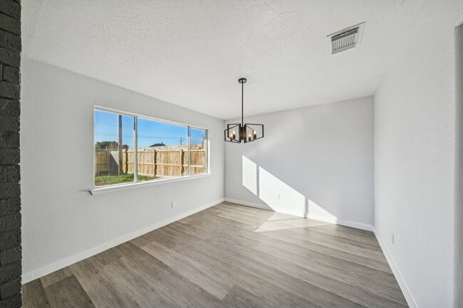 Building Photo - 1419 Fieldstone Dr