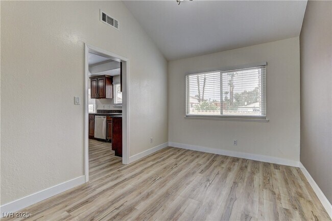 Building Photo - 1678 E Hacienda Ave