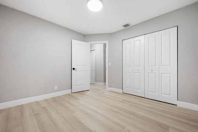 Building Photo - 4670 Grove St