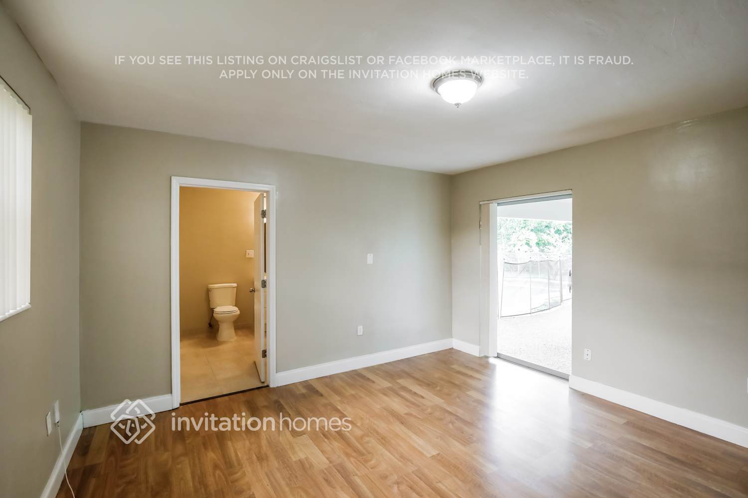 Building Photo - 8950 SW 53rd St