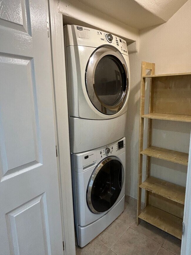 Building Photo - Spacious 4-Bedroom House for Rent in Monterey Park Quiet Neighborhood