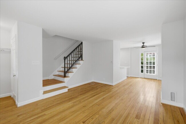 Building Photo - Elegant End-Unit Fairlington Villages Townhome with Private Balcony & Exceptional Community Ameni...