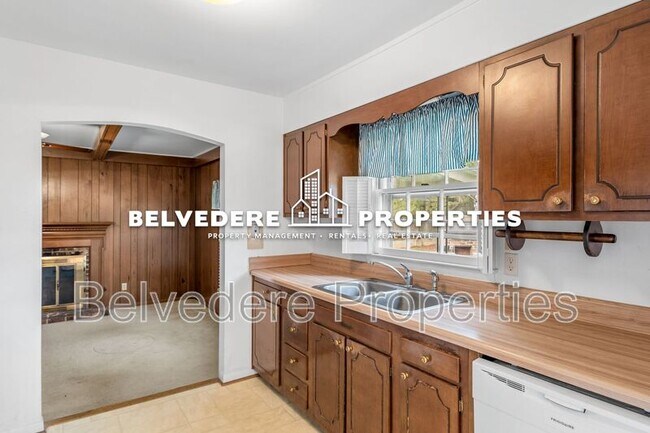 Building Photo - 4017 Wexford Dr