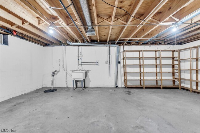 Building Photo - 17575 Howe Rd