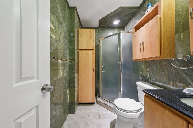 Building Photo - 212 Westchester Ct