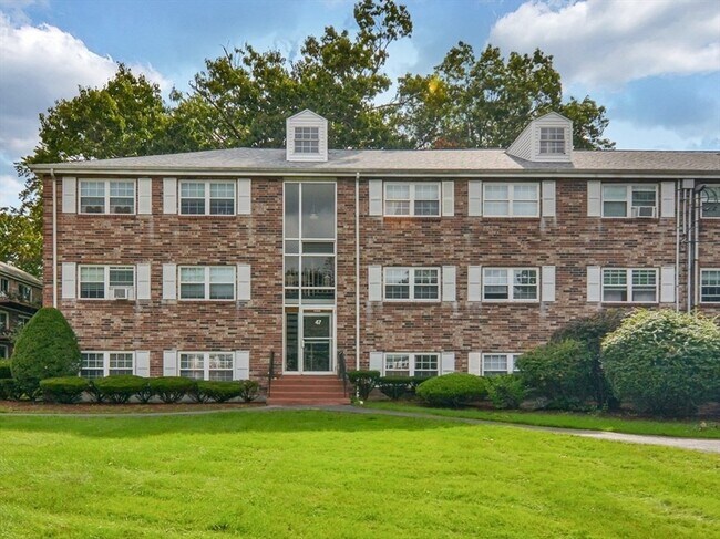 Building Photo - 7-47 Edgelawn Ave