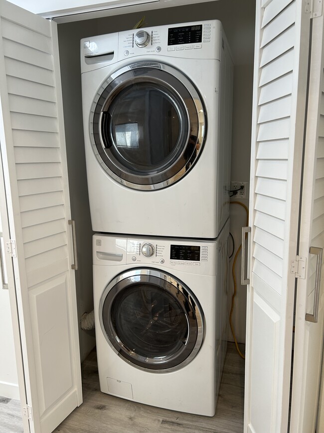 washer and dryer - 17141 Sherman Way