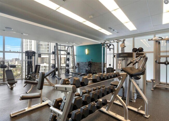 Building Photo - 18101 Collins Ave