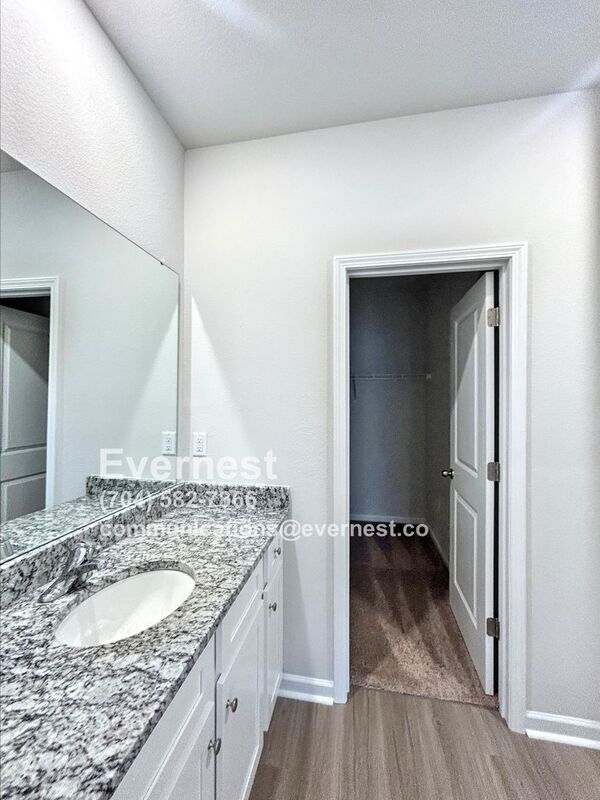 Building Photo - 221 Aniston Ln