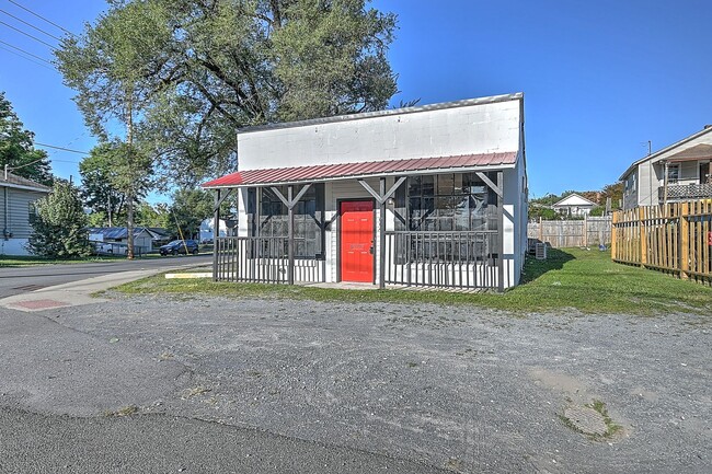 Building Photo - Two bedroom apartment Kingsport TN