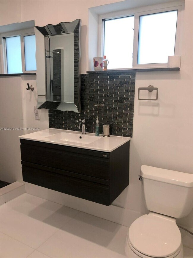 Building Photo - 201 186th St