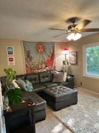 Building Photo - 1309 Ontario Cir