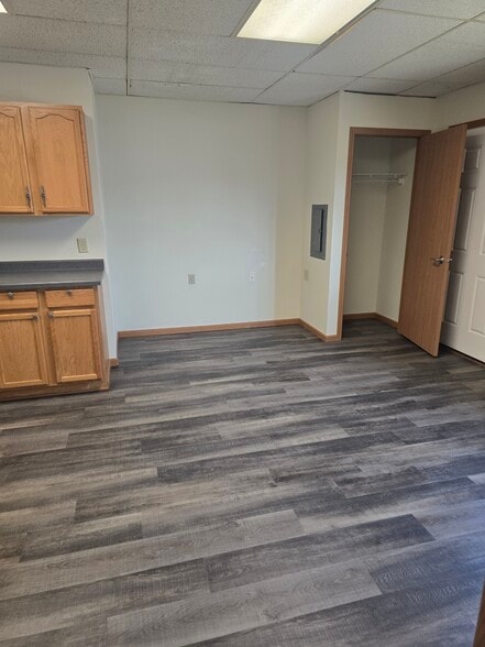 Building Photo - 114 2nd Ave N