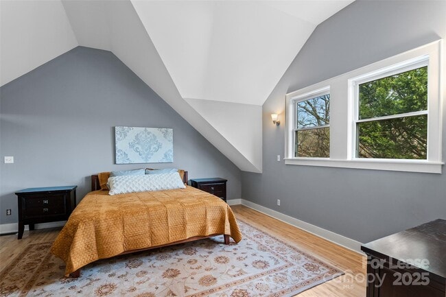 Building Photo - 5 Elmore St