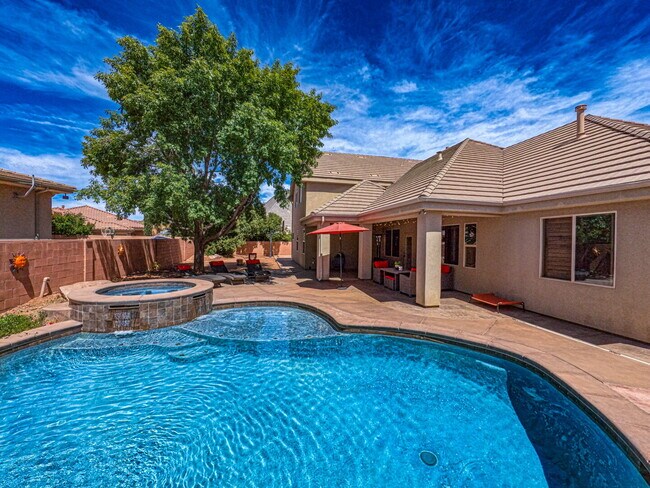 Building Photo - 2478 E Springs Dr