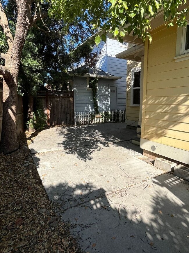 Building Photo - 2477 Switzerland Ln