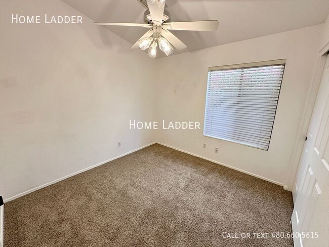 Building Photo - 10518 E Star of the Desert Dr