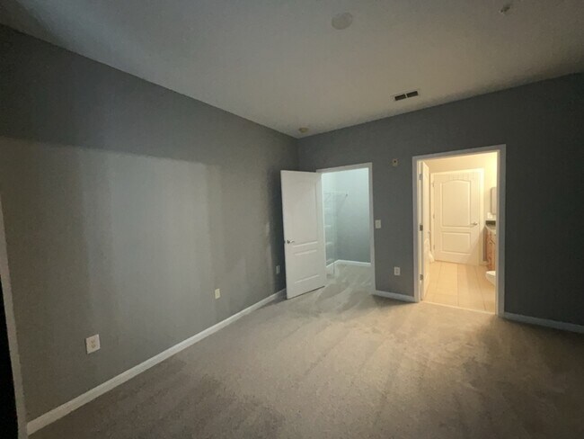 Building Photo - 5257 Cane Island Loop