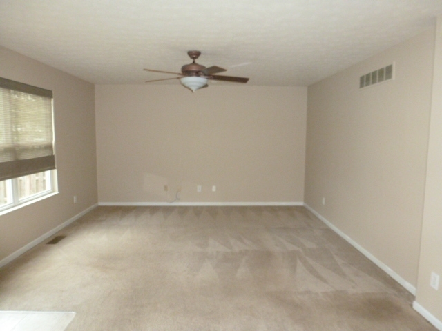 Building Photo - 1004 Wild Flower Ln