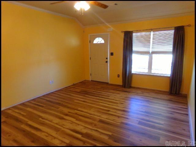 Building Photo - 909 Yarrow Dr