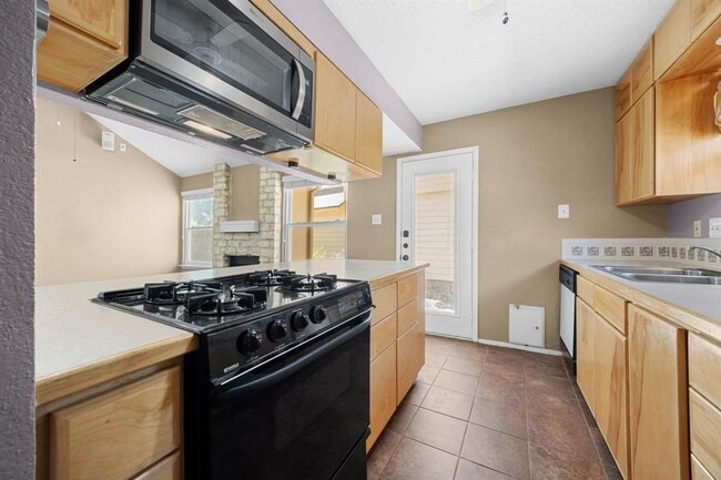 Building Photo - 16710 Whitebrush Loop