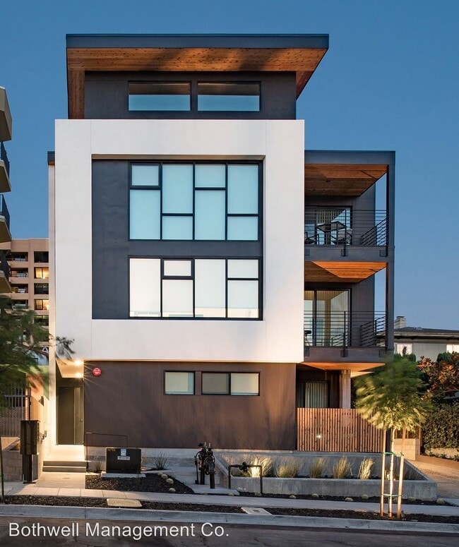 Primary Photo - 2535 Brant St