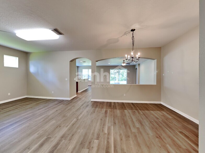 Building Photo - 7729 Grasmere Dr