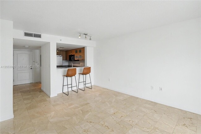 Building Photo - 2101 Brickell Ave