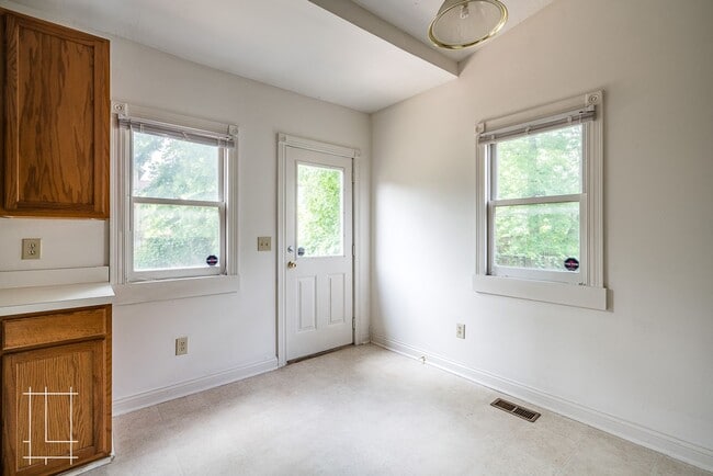 Building Photo - 193-195 Greenwood Ave