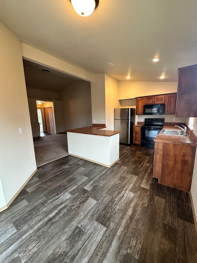 Building Photo - 3032 N Brandywine Ln