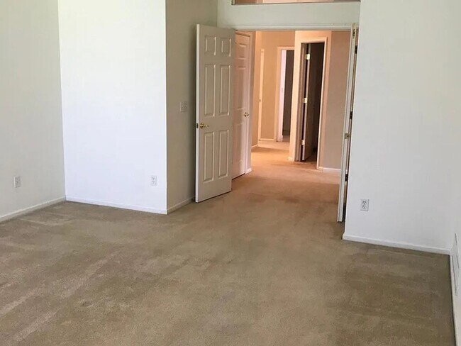 Building Photo - 4285 Nelson Dr