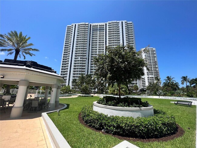 Building Photo - 21055 Yacht Club Dr